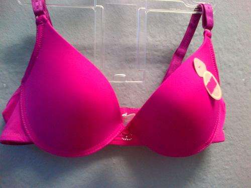 LATE ENTRY!!!!  GORGEOUS HOT PINK BRA - SIZE 32B