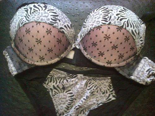 GORGEOUS BRA SET - SIZE 34B