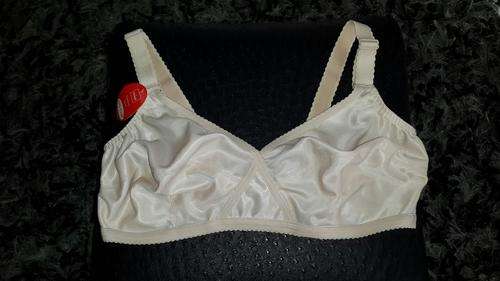 LATE ENTRY!!! CROSSOVER TRIUMPH BRA - SIZE 42DD
