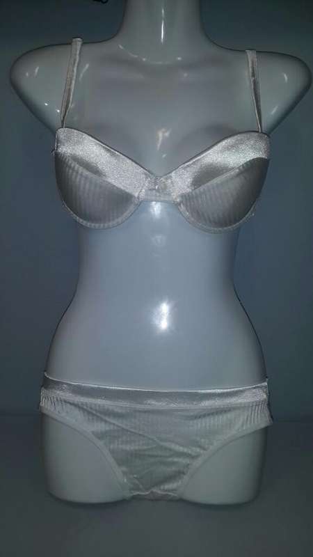 LATE ENTRY!!!! GORGEOUS WHITE BRA SET