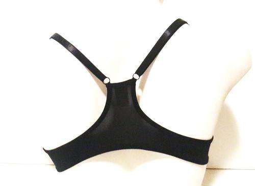 GORGEOUS BLACK CROSS BACK BRA - CLIPS IN FRONT