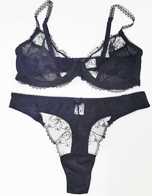 LATE ENTRY!!!  STUNNING BLACK LACE BRA SET!!