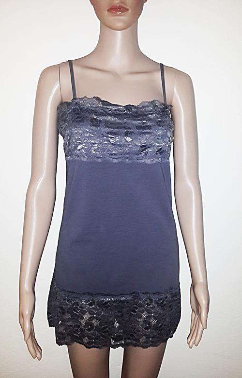BEAUTIFUL LACE DETAIL TOP