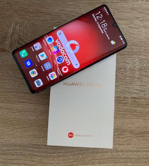HUAWEI P30 PRO 256GB SINGLE SIM - CRYSTAL - LIKE NEW - 3 MONTHS WARRANTY