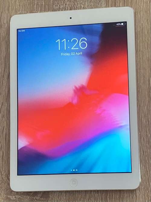 APPLE IPAD AIR 1 128GB WIFI 3G - SILVER - EXCELLENT CONDITION - 3 MONTHS WARRANTY
