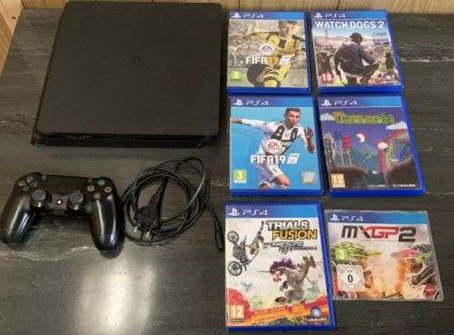 SONY PLAYSTATION 4 SLIM 500GB - EXCELLENT CONDITION