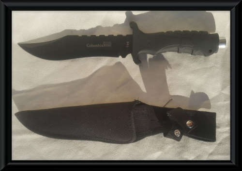 Columbia USA Fixed Blade