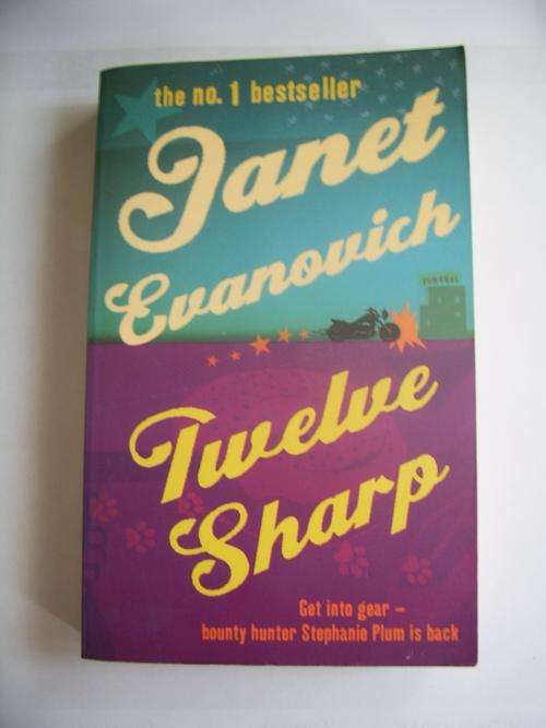 TWELVE SHARP BY JANET EVANOVICH