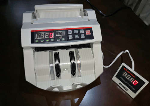 Note Counter with UV and Magnetic Counterfeit Detection