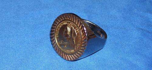 Half Sovereign set in ring 'victoria dei gra'