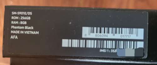 Samsung Galaxy S22, Black - 256GB, 8GB RAM - plus extras