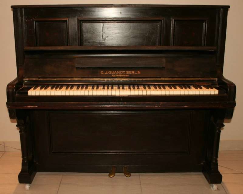 Antique upright piano by C. J. Quandt, Berlin =a STEAL!