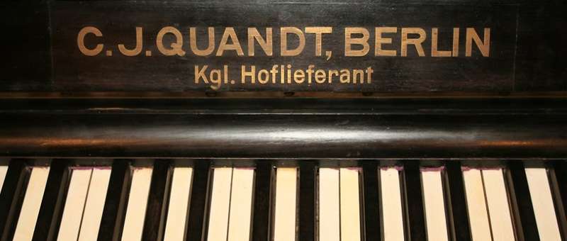 Antique upright piano by C. J. Quandt, Berlin =a STEAL!