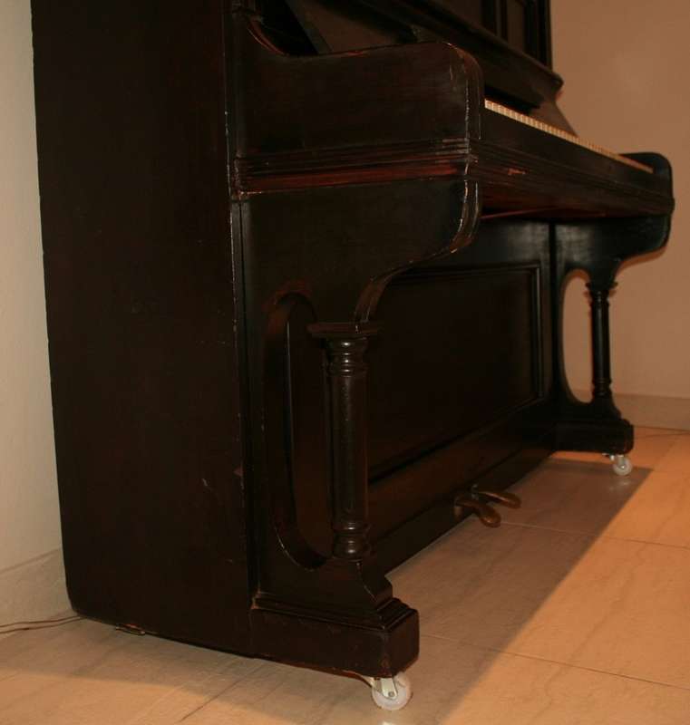 Antique upright piano by C. J. Quandt, Berlin =a STEAL!