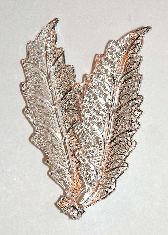 Leaf filigree BROOCH: sterling silver. Sumptuous. Ready for you. Last one!
