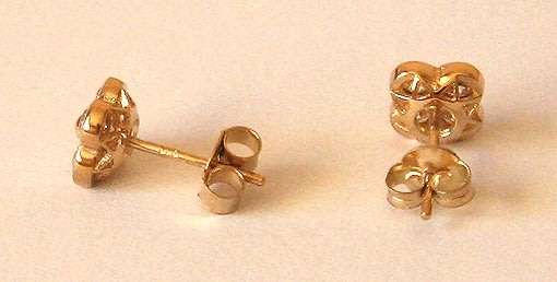 REDUCED MADLY - 9k / 9ct gold 4 leaf clover stud EARRINGS: simulated diamonds. In stock. Last pair