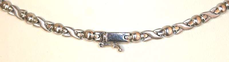 9k / 9ct white gold Necklace, simulated diamonds HIGH END. Ready for you. Last one!