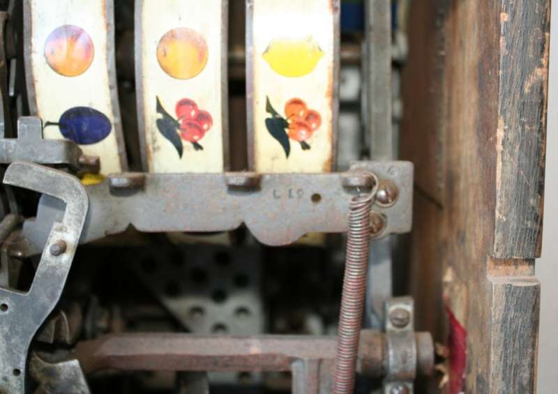 1936 Watling slot machine, model Rol-a-top Bird of Paradise =1 armed bandit =HIGHLY COLLECTIBLE
