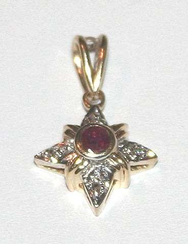 9k / 9ct gold, ruby & diamond star PENDANT. Ready for you. Last one!