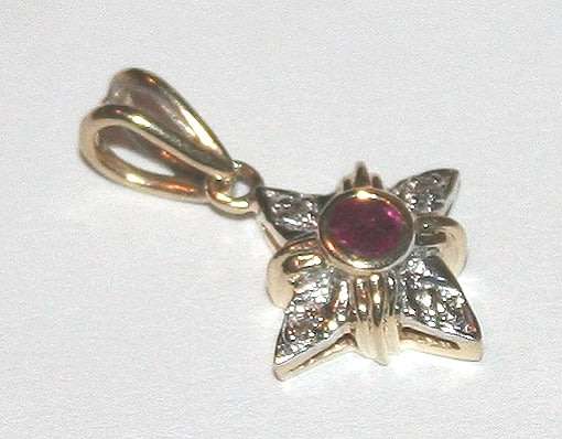9k / 9ct gold, ruby & diamond star PENDANT. Ready for you. Last one!