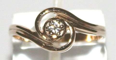 9k / 9ct gold CZ swirl RING, size N. Ready for you. Last one!