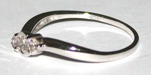 18k / 18ct white gold Trilogy CZ wave RING. Ready for you. Last one!