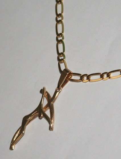9k / 9ct gold drooping modern CRUCIFIX. Ready for you. Last one!