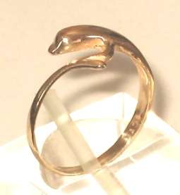 9ct gold Dolphin Ring