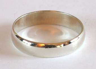 9ct white gold Wedding Band / Ring, almost 5mm wide, half round