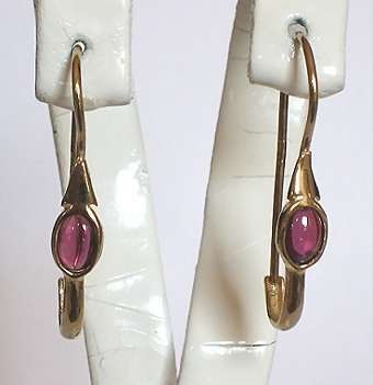 9k / 9ct gold garnet brooch type EARRINGS. Ready for you. Last pair!