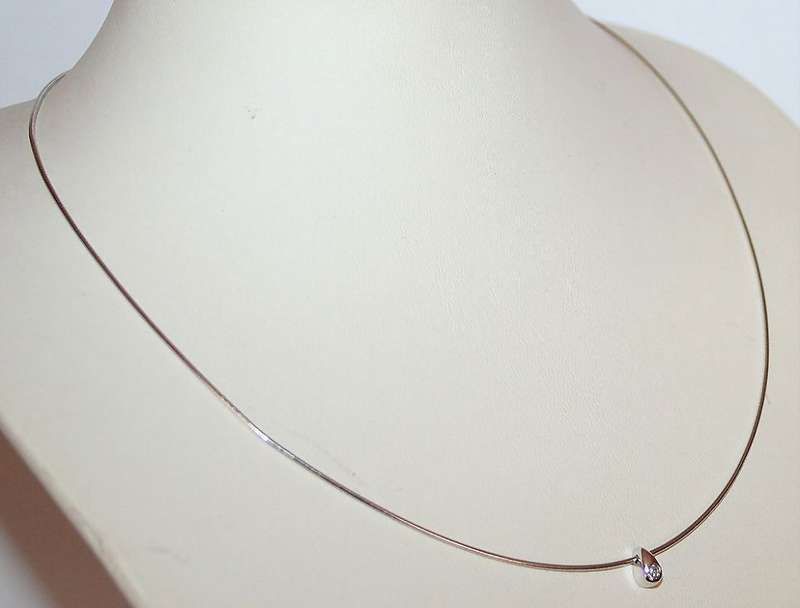 9k / 9ct white gold Necklace, CZ pear / teardrop slider pendant. Ready for you. Last one!