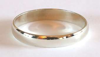 9k / 9ct white gold Wedding Band / Ring, 4mm wide, half round, size P, P-, Q, Q- or R
