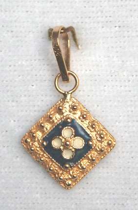 Pendant: enamel & 19.2k / 19.2ct rose gold Ouro Portugues. Ready for you. Last one!