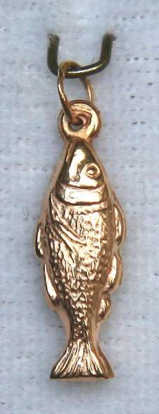 Fish pendant / charm = 19.2ct Portuguese rose gold = "Ouro Portugues". Ready for you. Last one!
