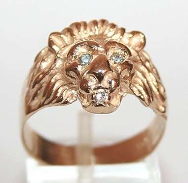 9ct gold Lion RING: blue topaz eyes, diamond in the mouth, size R, R-, S, S- or T