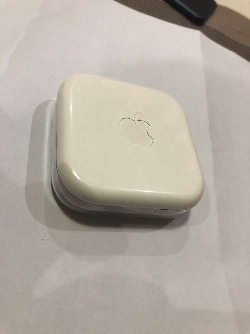 Apple iPod 5th Generation 64GB (Retina display) **BOXED**