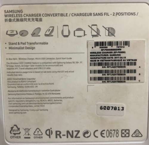 Samsung Wireless Charger Convertible **BOXED**