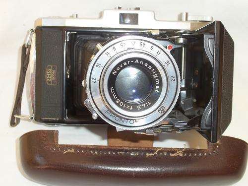 Vintage Nettar camera
