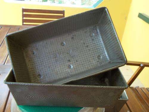 Pair of vintage baking tins