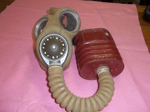 1940  World War 11 gas mask