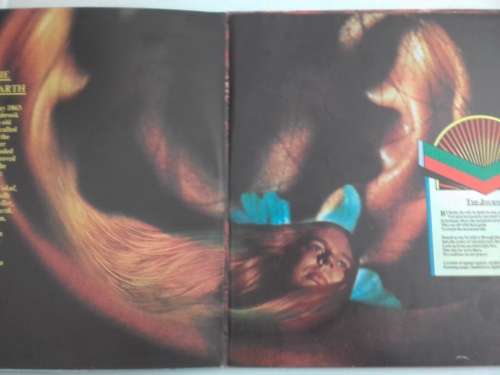Rick Wakeman - Journey to the Center of the Earth  ( scares 1974 SA released LP EX )