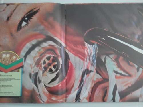 Rick Wakeman - Journey to the Center of the Earth  ( scares 1974 SA released LP EX )
