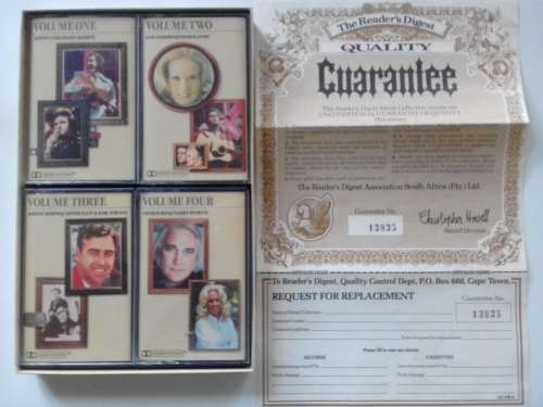 Country Superstars - A box set of 4 cassettes EX / EX