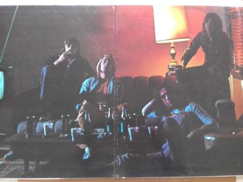 Bad Company (3)  -  Run with the pack  ( 1976 UK released Embossed gatefold sleeve LP )