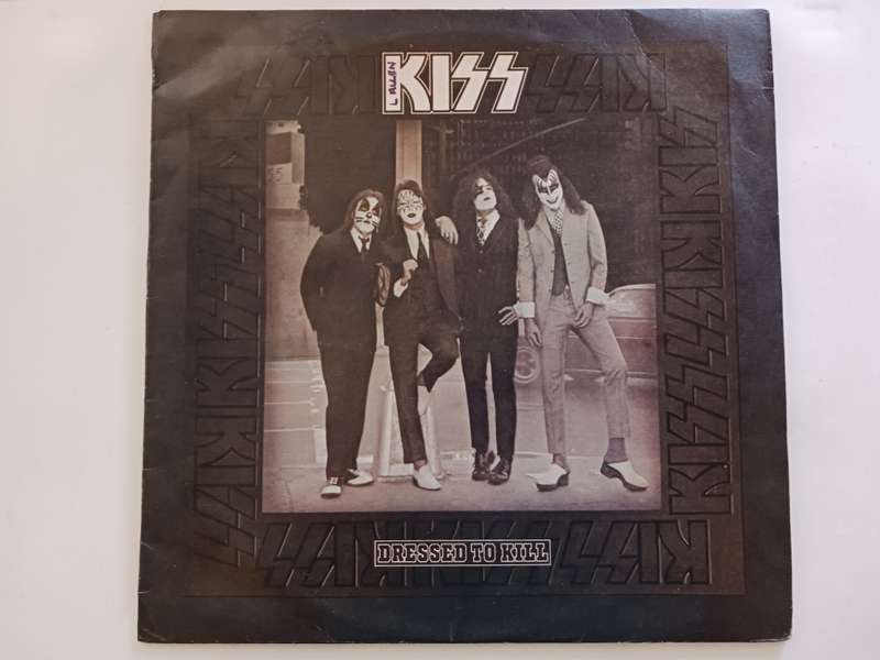 Kiss - Dressed To Kill  - ( Rare 1975 Zim released LP )