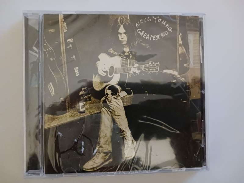 Neil Young - Greatest Hits ( 2004 SA released HDCD sealed )