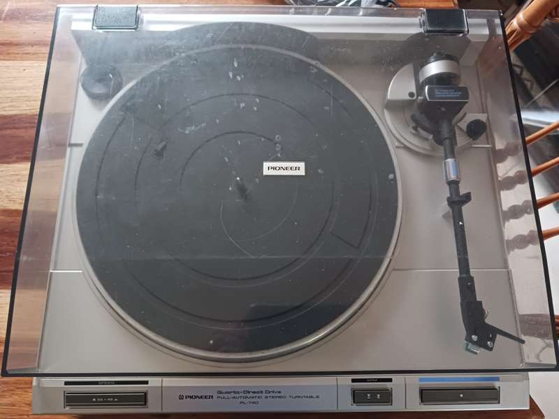 Pioneer PL - 740 Fully Automatic High End Turntable ( good working condition )