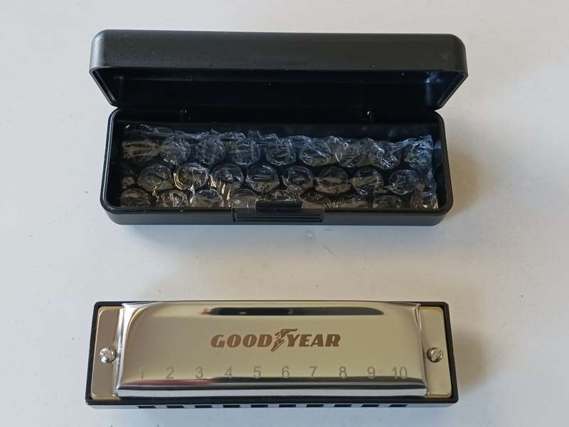 Harmonica in C  - Collectible with company name Good - Year on top. ( NM )