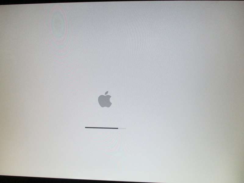 Apple iMac(9.1)  2.66ghz with Apple Keyboard and Bluetooth Apple Mouse. "Bargain Priced to Sell"