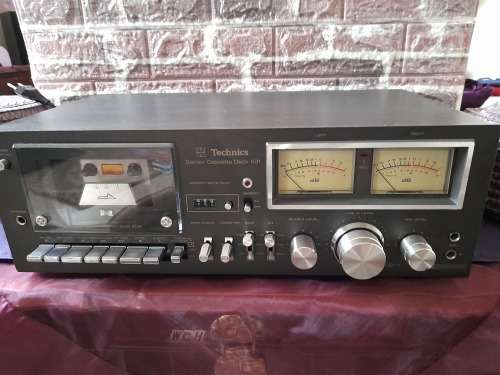 Stunning Technics RS-631 Tape Deck in mint condition at a Bargain Price.